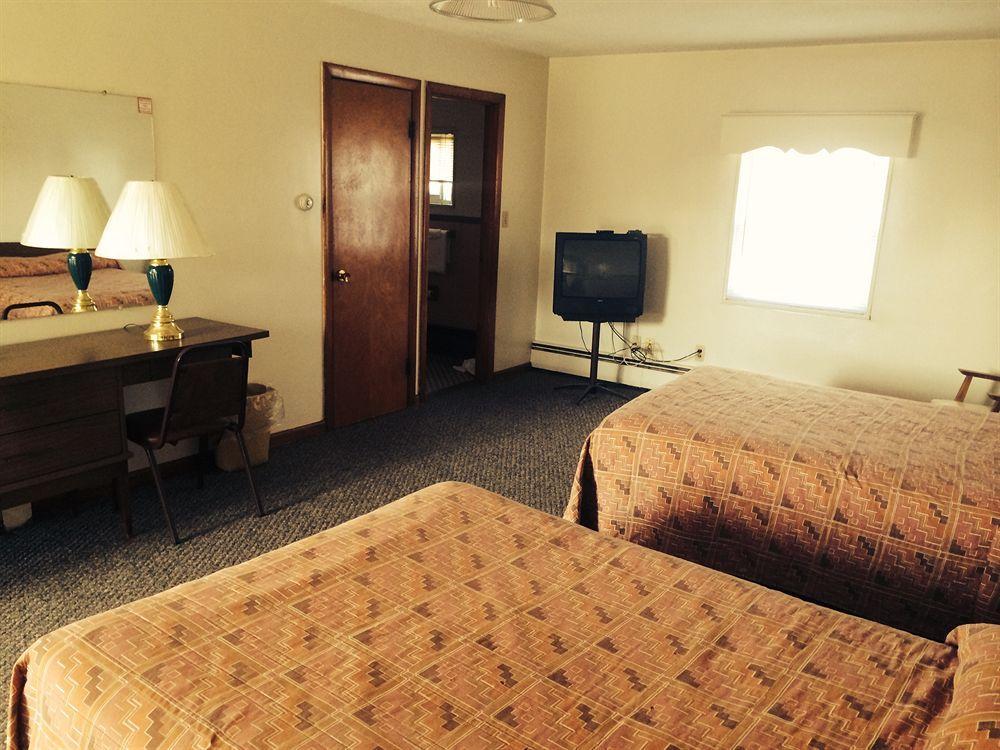 Plaza Inn Peabody Bagian luar foto