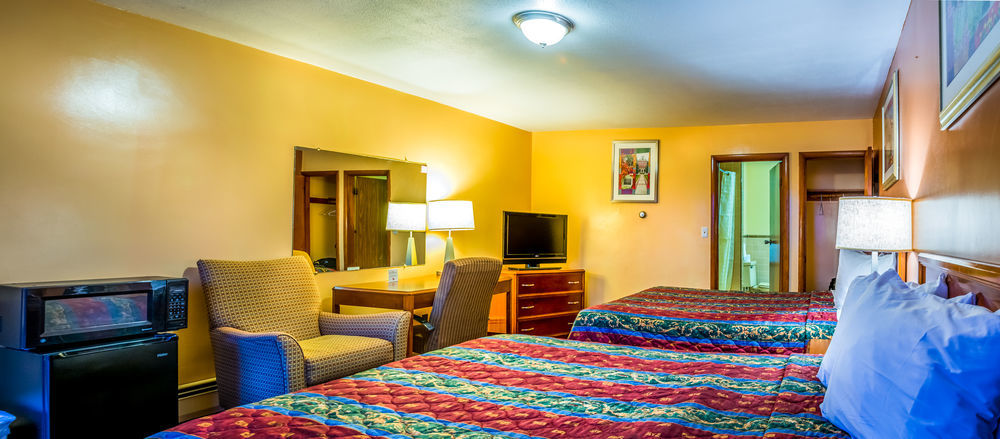 Plaza Inn Peabody Bagian luar foto