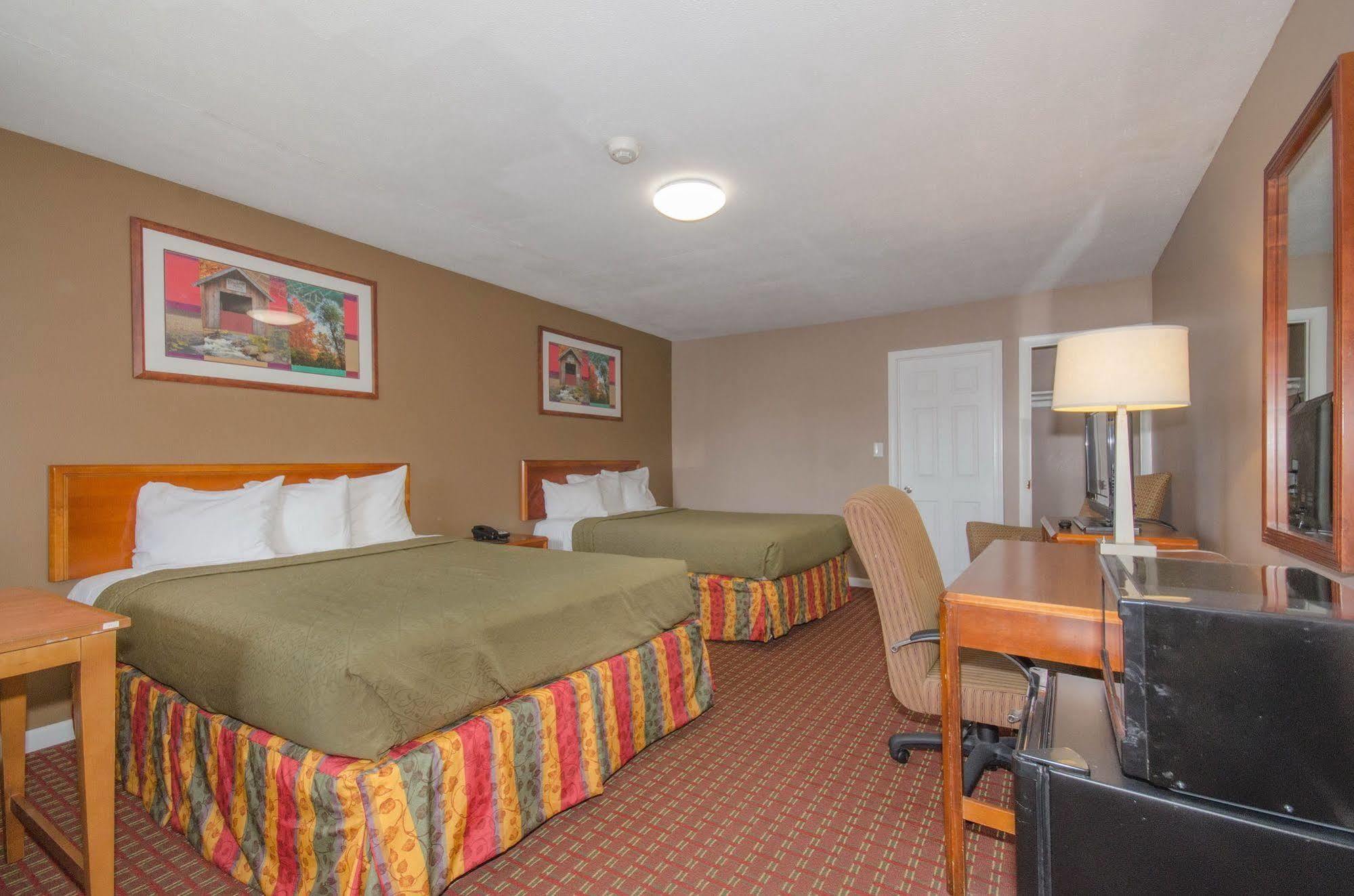Plaza Inn Peabody Bagian luar foto