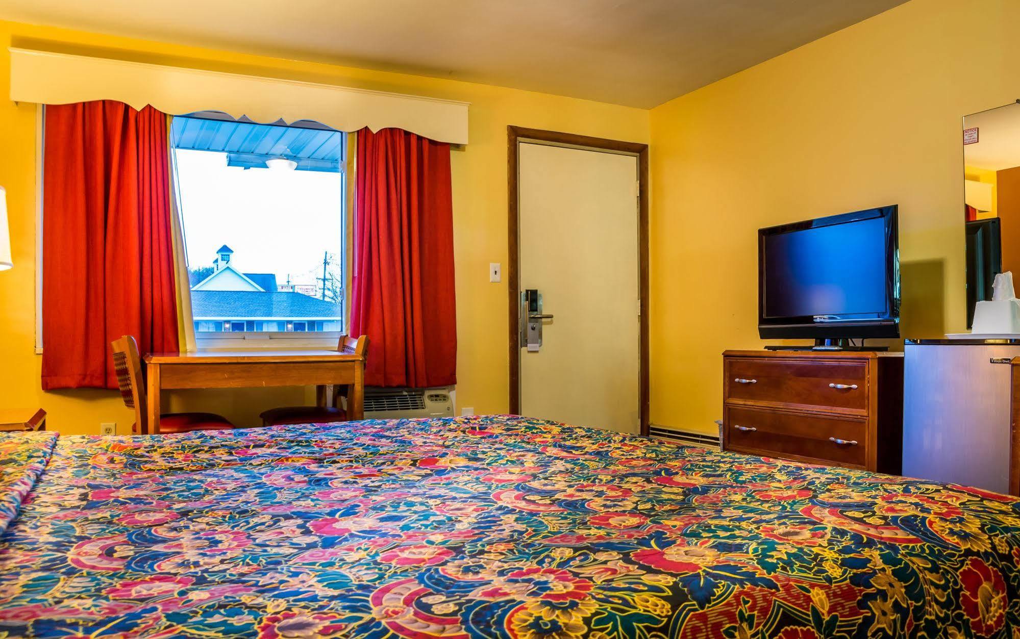 Plaza Inn Peabody Bagian luar foto